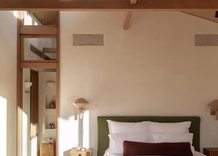 Ahama Hotel